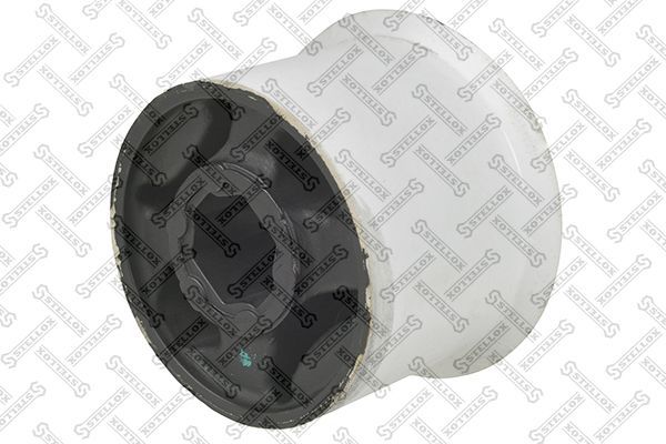 Сайлентблок переднего рычага подвески Stellox. Артикул 87-05782-SX