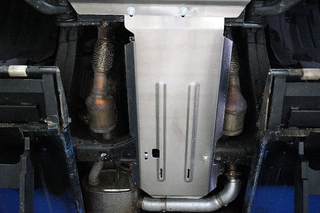 Защита алюминиевая ТСС (4 мм) для КПП и РК Tank 500 2023-2026. Артикул ZKTCC00624