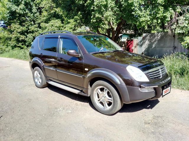 Дефлекторы Cobra Tuning для окон SsangYong Rexton II 2006-2012. Артикул S30202
