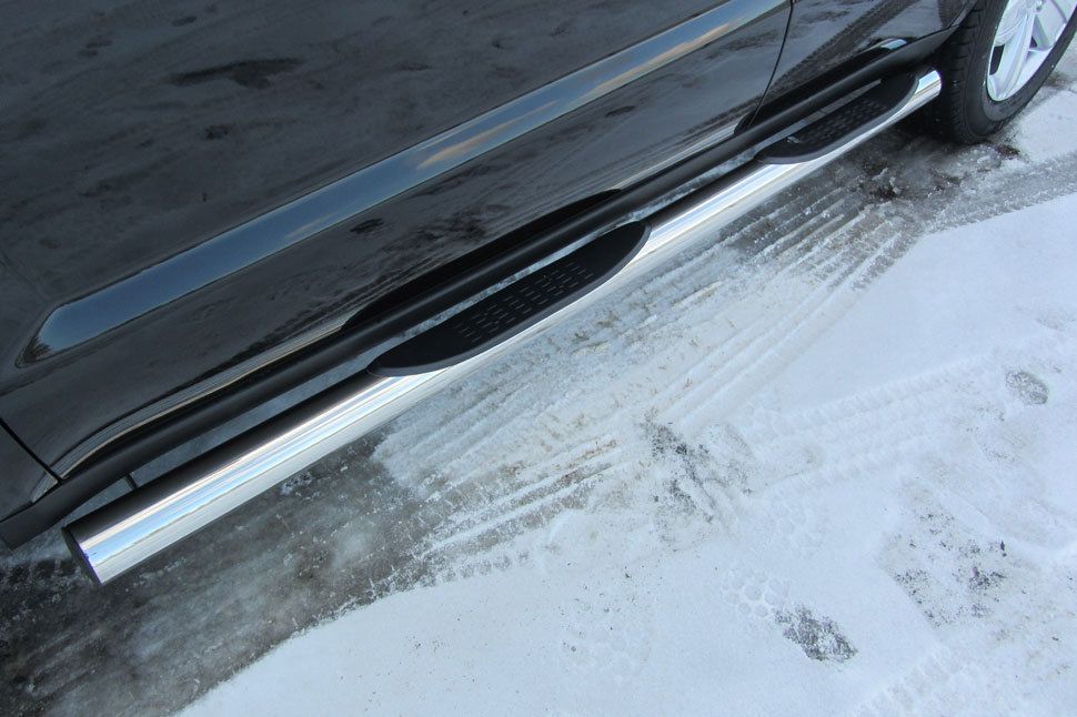 Пороги Slitkoff труба d76 с проступями для Geely Emgrand X7 рестайлинг 2016-2026. Артикул GAFX716008