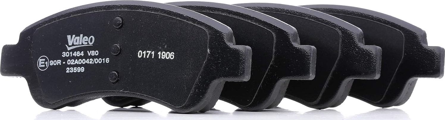 Тормозные колодки Valeo First. Артикул 301464