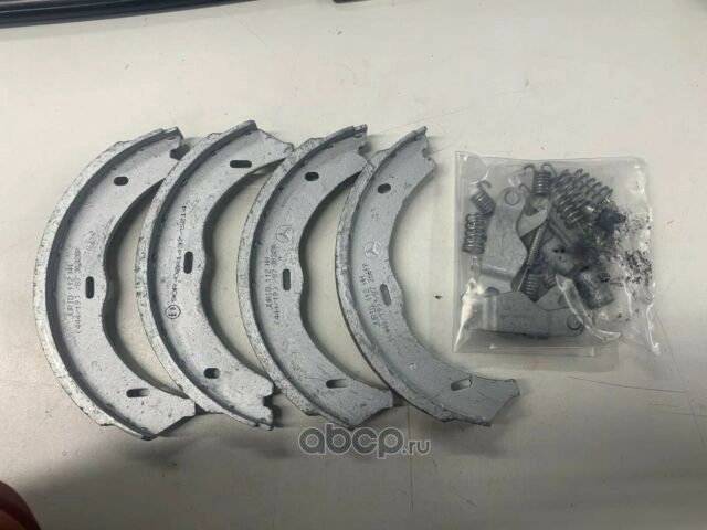 Тормозные колодки Mercedes-Benz. Артикул A6394200220