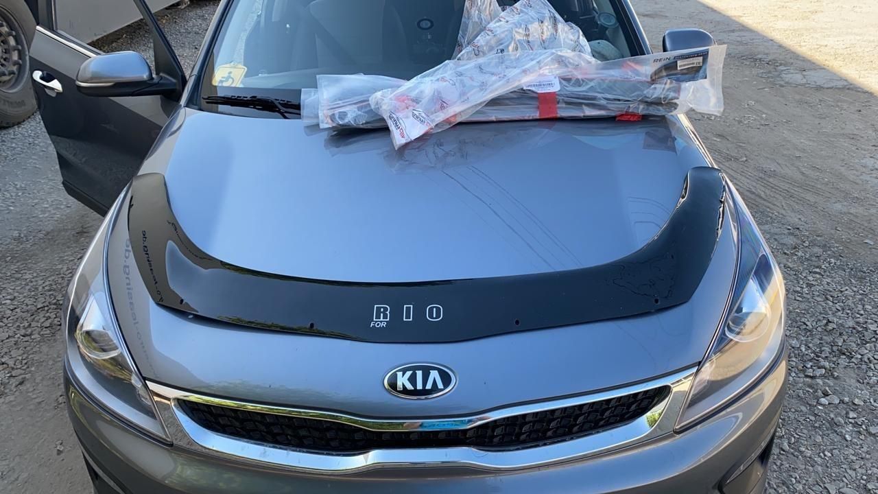 Дефлектор Vip-Tuning для капота Kia Rio IV 2017-2026. Артикул KA54