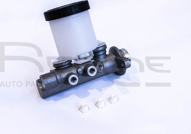 Тормозной цилиндр главный RED Line для Nissan Terrano I 1990-1996. Артикул 09NI045