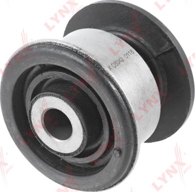 Сайлентблок переднего рычага подвески LYNXauto. Артикул C8042