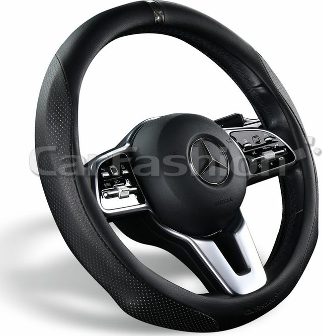 Оплётка на руль CarFashion Torrent (размер M, натуральная кожа, цвет ЧЕРНЫЙ/ЧЕРНЫЙ/ЧЕРНЫЙ). Артикул 31622