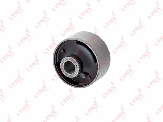 Сайлентблок переднего рычага подвески LYNXauto задний правый/левый для Toyota RAV4 II (XA20) 2000-2005. Артикул C8591