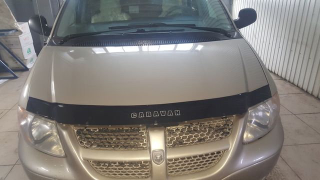 Дефлектор VT52 для капота Dodge Caravan IV 2001-2007. Артикул DD07VT