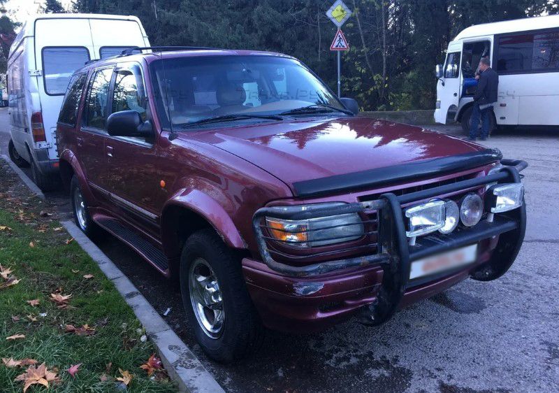 Дефлектор Vip-Tuning для капота Ford Explorer II 1994-2001. Артикул FR03