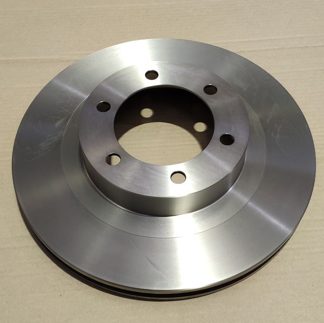 Тормозной диск для TOYOTA LAND CRUISER PRADO (J120) 2.7-4.0 02- передний вент.  1шт. (UBS). Артикул b2110004