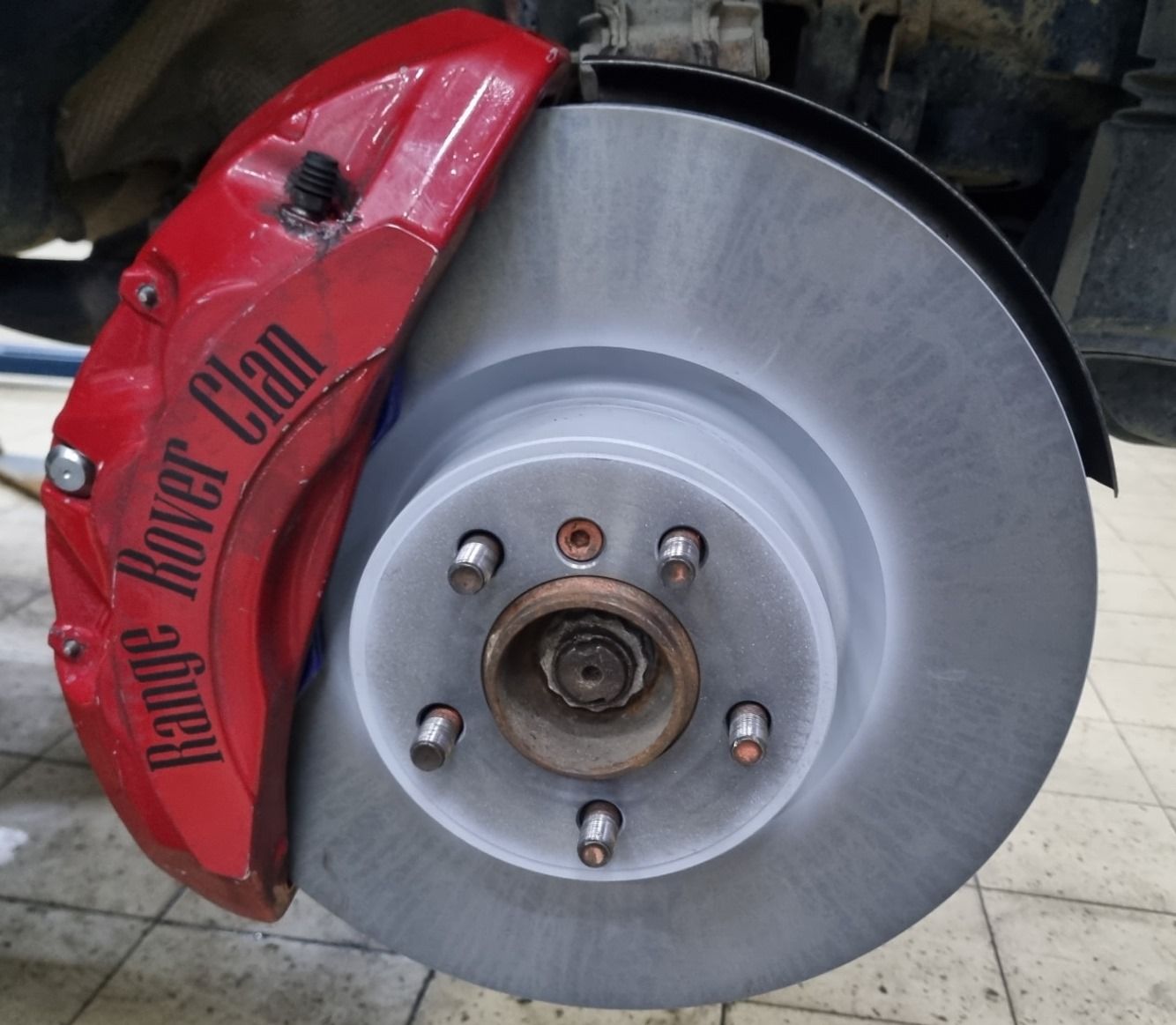 Тормозной диск Land Rover. Артикул LR031845