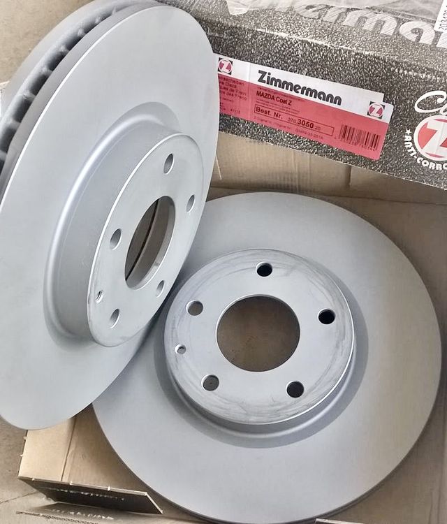 Тормозной диск Zimmermann Coat Z передний для Mazda 6 III (GJ) 2012-2026. Артикул 370.3050.20