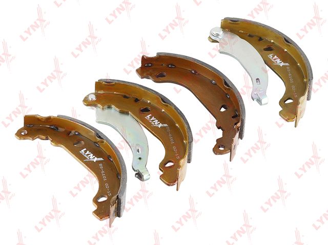 Тормозные колодки LYNXauto. Артикул BS-6101