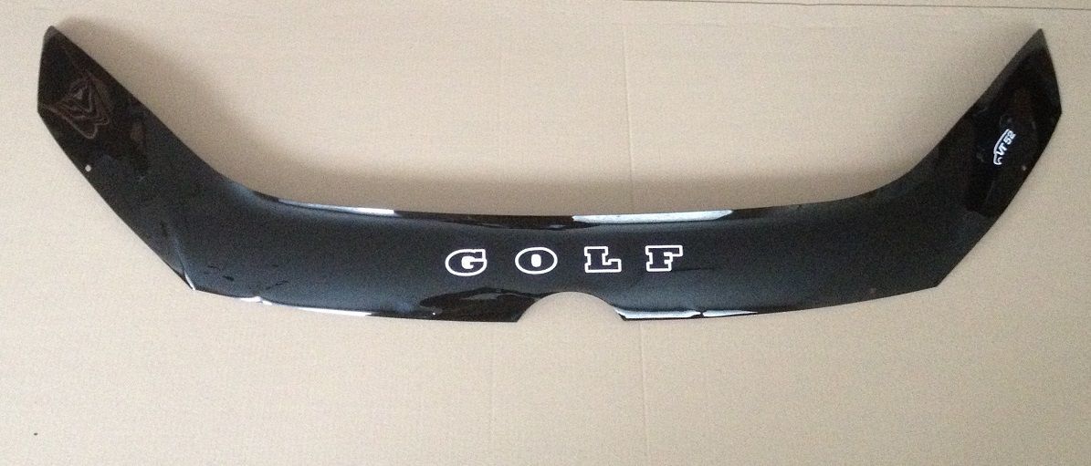 Дефлектор VT52 для капота Volkswagen Golf VII седан 2012-2020. Артикул VW45VT