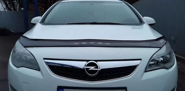 Дефлектор Vip-Tuning для капота Opel Astra J седан 2009-2015. Артикул OP21
