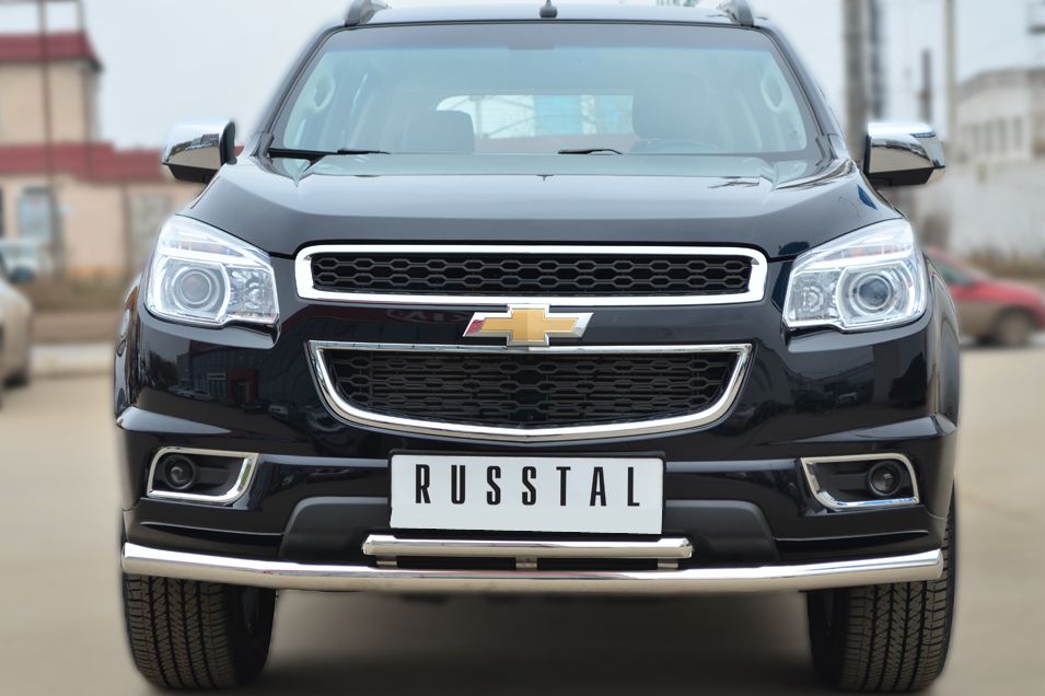 Защита RusStal переднего бампера d63 (секции) 42 (дуга) для Chevrolet TrailBlazer II 2012-2016. Артикул CTRZ-001505