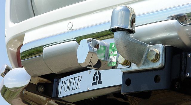 Фаркоп Лидер-Плюс для Toyota Land Cruiser Prado 90 1996-2002 (с накладкой из нерж. стали). Фланцевое крепление. Артикул T109-F(N)