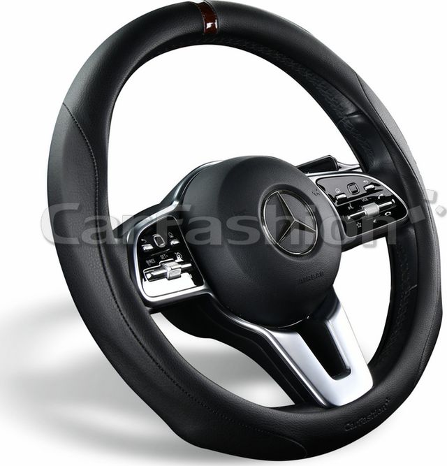 Оплётка на руль CarFashion Torsion (размер M, натуральная кожа, цвет ЧЕРНЫЙ/ЧЕРНЫЙ/КОФЕ). Артикул 31626