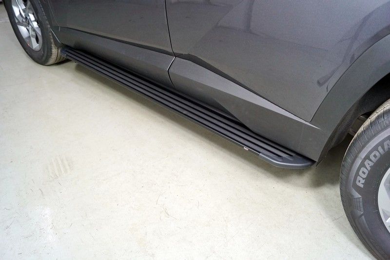 Пороги алюминиевые ТСС Slim Line Black 1820 мм для Hyundai Tucson IV 2021-2026. Артикул HYUNTUC21-22B