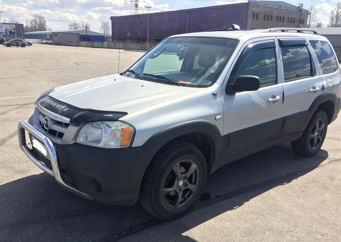 Дефлектор VT52 для капота Mazda Tribute 2000-2007. Артикул MZD13VT
