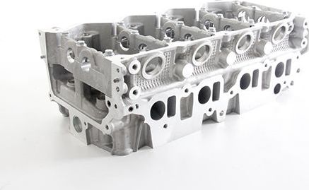 Головка блока цилиндров BSG для Nissan Cabstar F24M, F24W 2006-2013. Артикул BSG 63-110-004