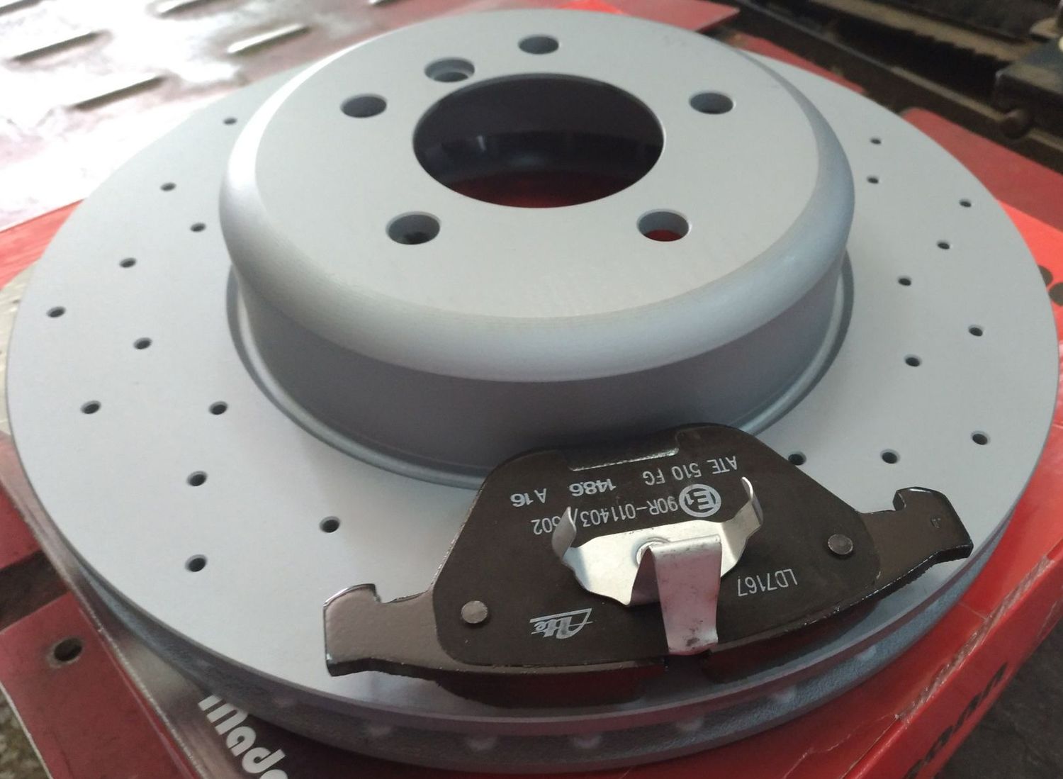 Тормозной диск Zimmermann Sport Coat Z. Артикул 150.3434.52