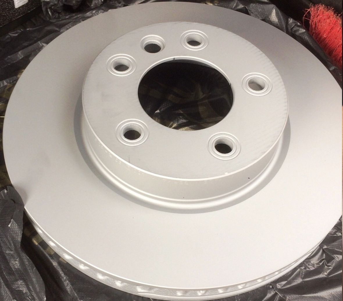 Тормозной диск Zimmermann Coat Z. Артикул 600.3225.20