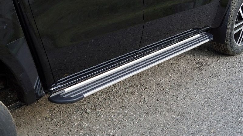 Пороги алюминиевые ТСС Slim Line Silver 1920 мм для JAC T9 4WD (дизель) 2024-2026. Артикул JACT924-11S