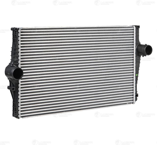 Интеркулер Luzar для Volvo XC90 I 2002-2014. Артикул LRIC 1057