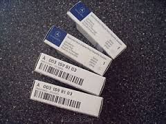 Свеча зажигания Mercedes-Benz. Артикул A0031598103