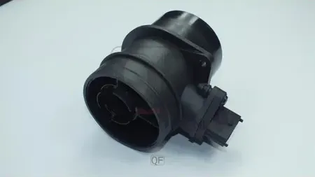 Датчик массового расхода воздуха (Quattro Freni). Артикул qf86a00131