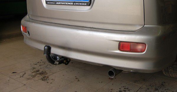 Фаркоп Auto-Hak для Honda Stream Van 5-дв. 2001-2005. Артикул Y 26