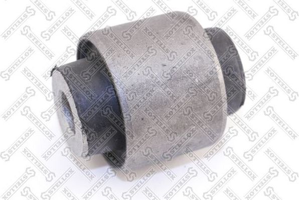 Сайлентблок переднего рычага подвески Stellox. Артикул 87-37071-SX