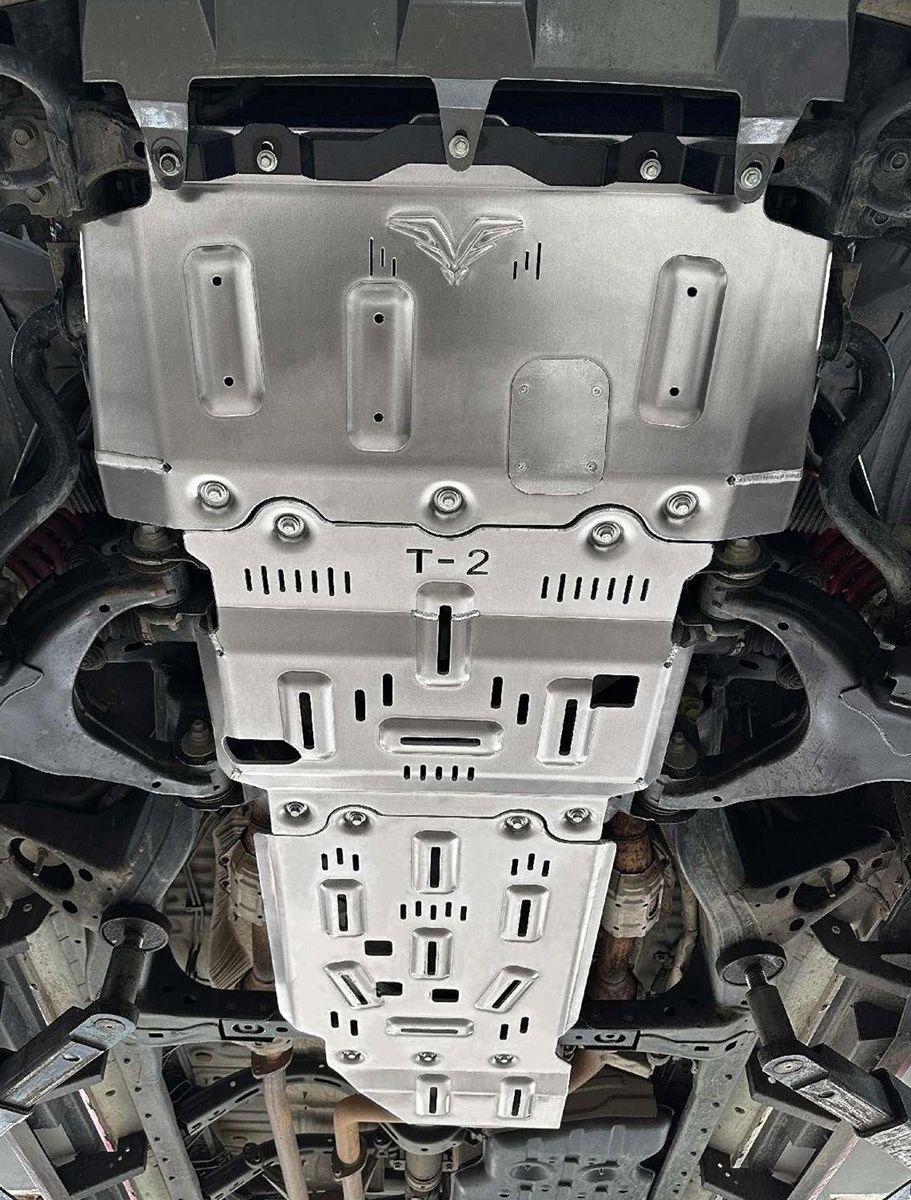 Защита алюминевая Falcon для радиатора, картера, РК, КПП Toyota Tundra II бензин 2007-2021. Артикул 8119388884A