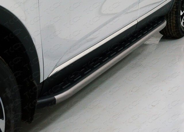 Пороги алюминиевые ТСС с пластиковой накладкой 1720 мм для Renault Arkana 2019-2022 Карбон серые. Артикул RENARK19-20GR