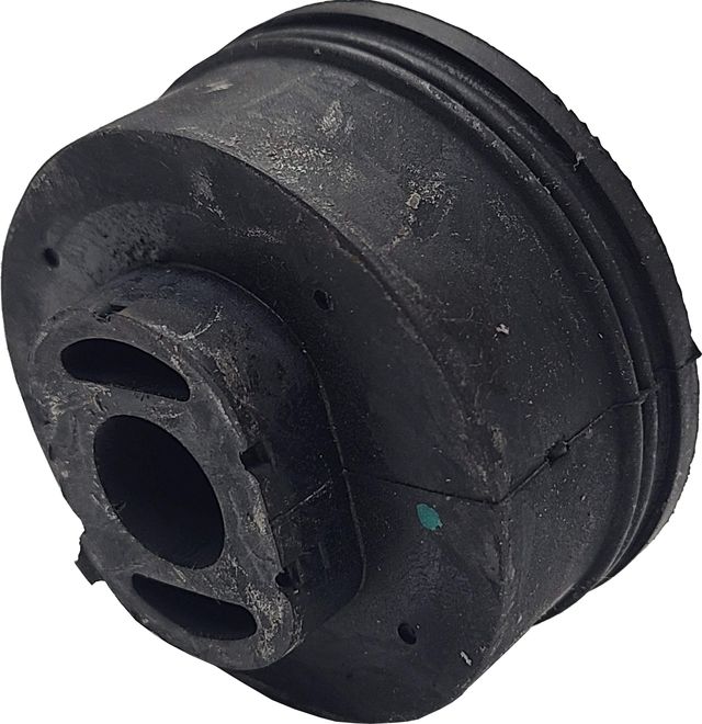 Сайлентблок переднего рычага подвески CTR. Артикул GV0743