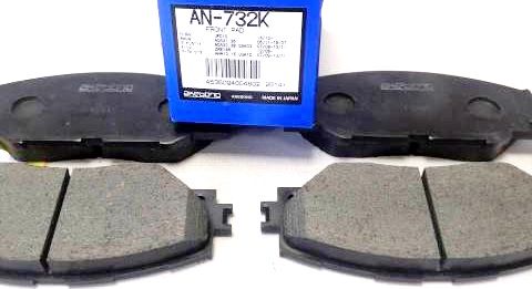 Тормозные колодки Akebono Standard. Артикул AN-732K