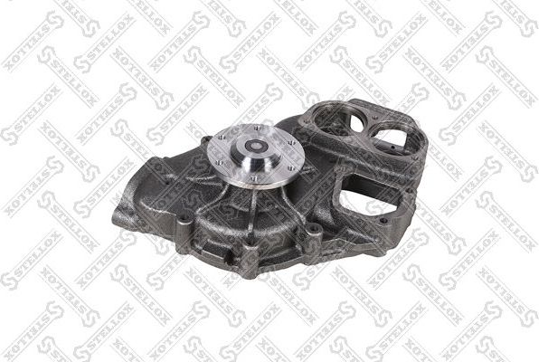 Помпа (водяной насос) Stellox для Mercedes-Benz SK 1987-1996. Артикул 81-04136-SX