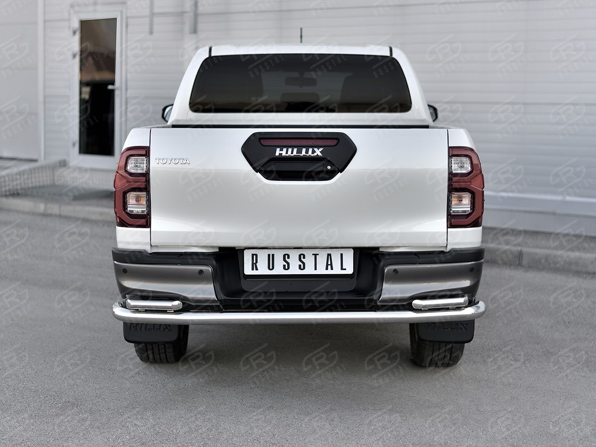 Защита RusStal заднего бампера d63 секции d42 уголки для Toyota Hilux VIII 2020-2026. Артикул THZ-003503