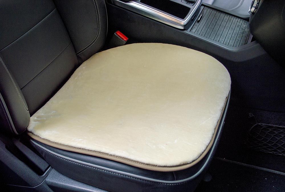 Накидка универсальная CarFashion Alpaca Mini из искусственного меха на переднее сиденье авто, цвет Бежевый. Артикул 23002