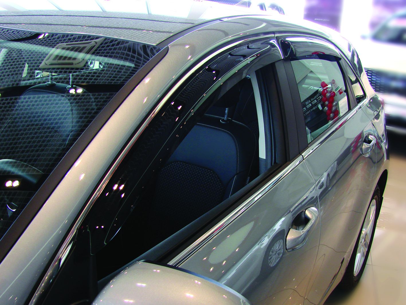 Дефлекторы SIM для окон Kia Ceed III 5дв. хэтчбек 2018-2026. Артикул SKICEEH1832