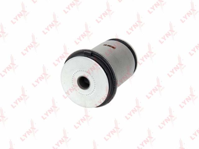 Сайлентблок переднего рычага подвески LYNXauto. Артикул C8555