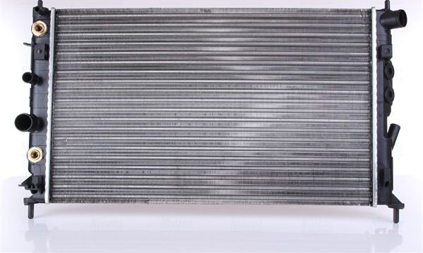 Радиатор охлаждения двигателя Nissens. Артикул 63078