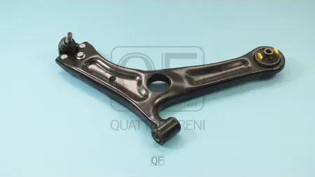 QF20D00218_рычаг подвески правый!/ Chery Tiggo 7 19 (Quattro Freni). Артикул QF20D00218