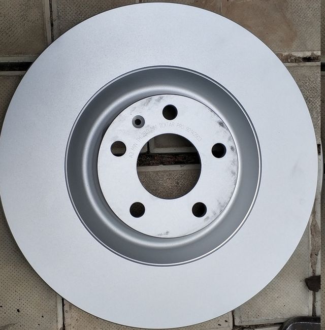 Тормозной диск Textar Pro передний для Audi A4 III (B7) 2005-2009. Артикул 92143903
