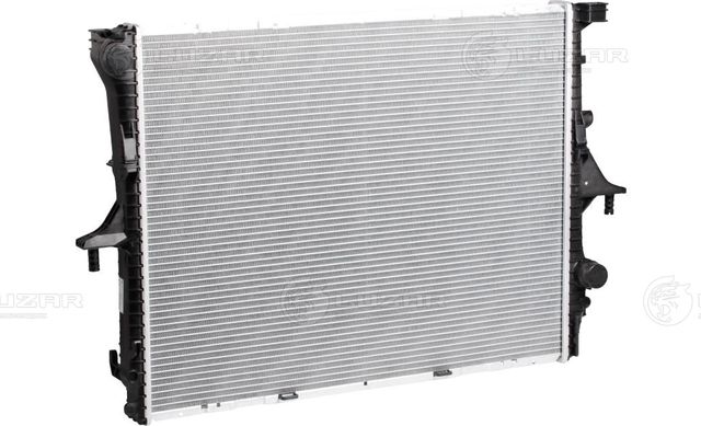 Радиатор охлаждения двигателя Luzar для Volkswagen Touareg I 2002-2010. Артикул LRc 1855