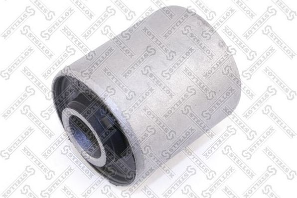 Сайлентблок переднего рычага подвески Stellox. Артикул 87-53028-SX