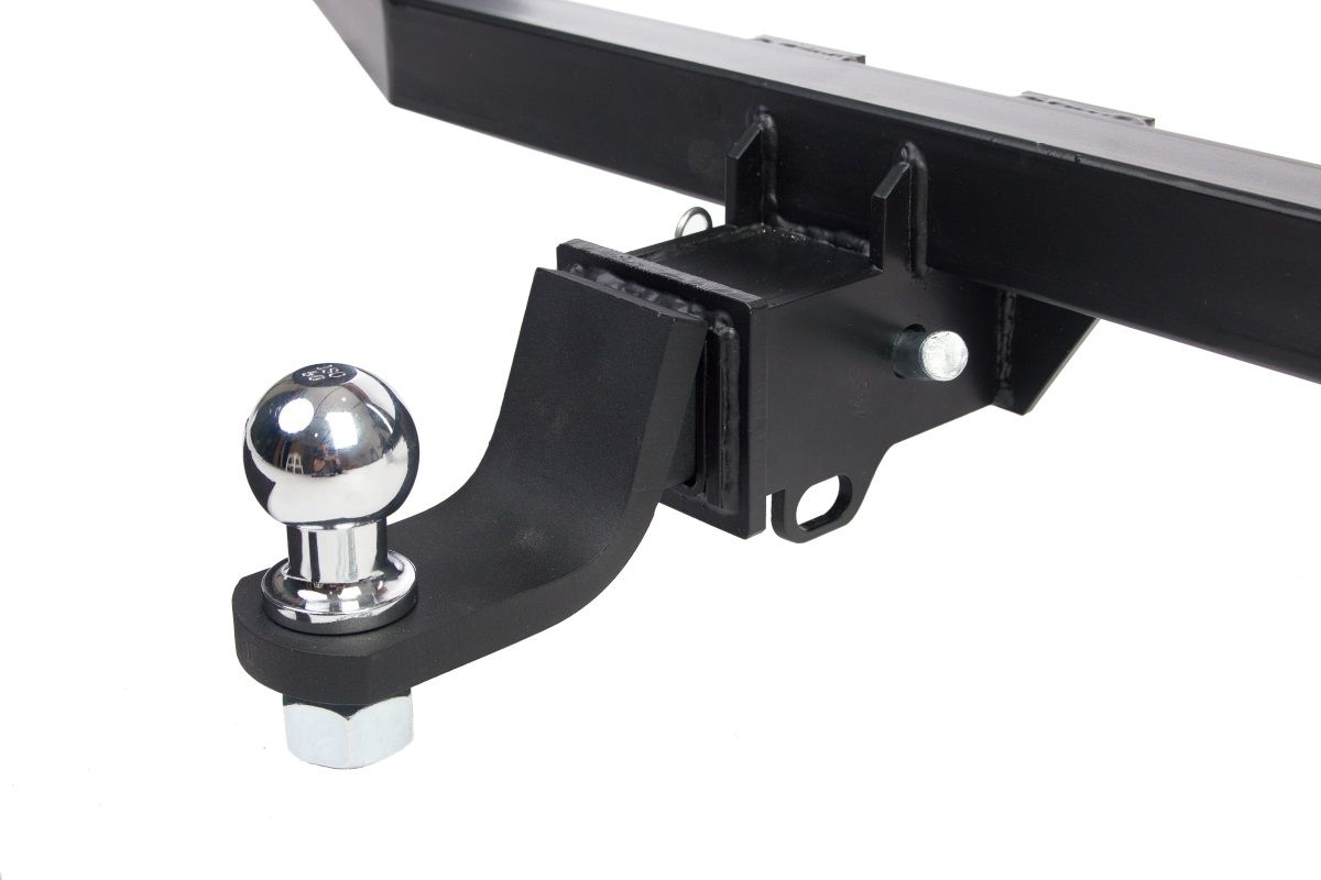 Фаркоп Halty для Nissan Elgrand (E51) 2WD/4WD 2002-2010. Американский квадрат. Артикул NElg02-10E (H.N24.E)