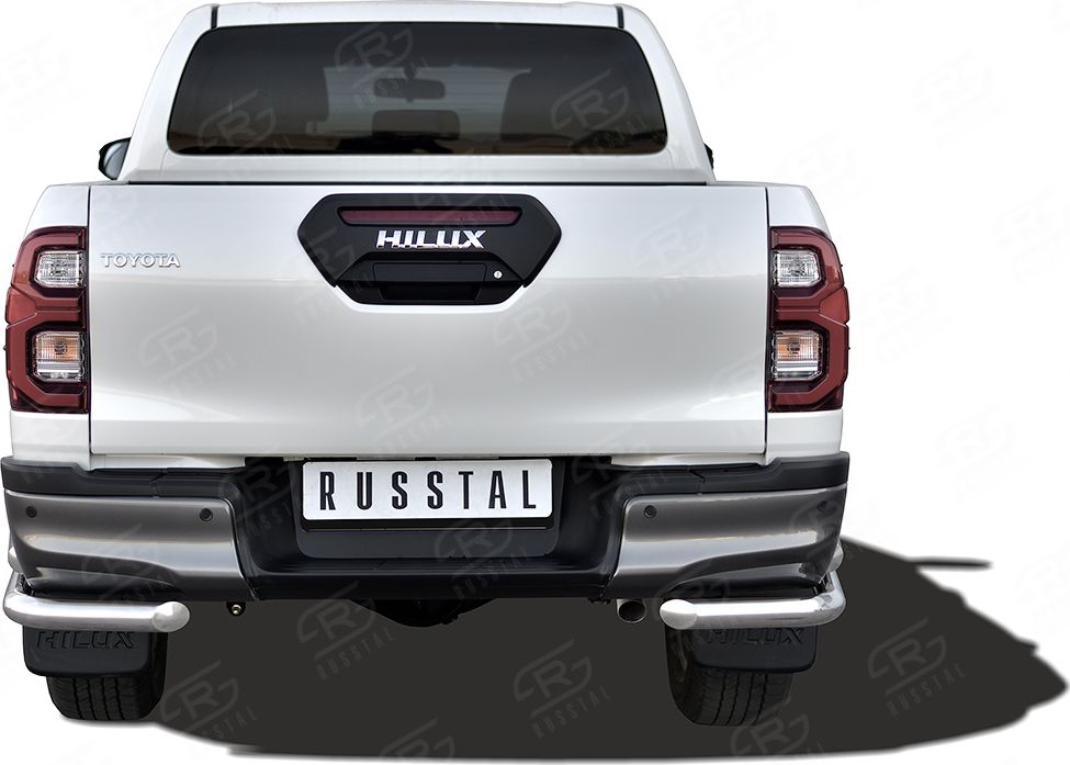 Защита RusStal заднего бампера уголки d63 секции d63 прямая для Toyota Hilux VIII Black Onyx 2020-2026. Артикул THBOZ-003520