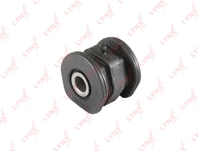 Сайлентблок переднего рычага подвески LYNXauto. Артикул C8293